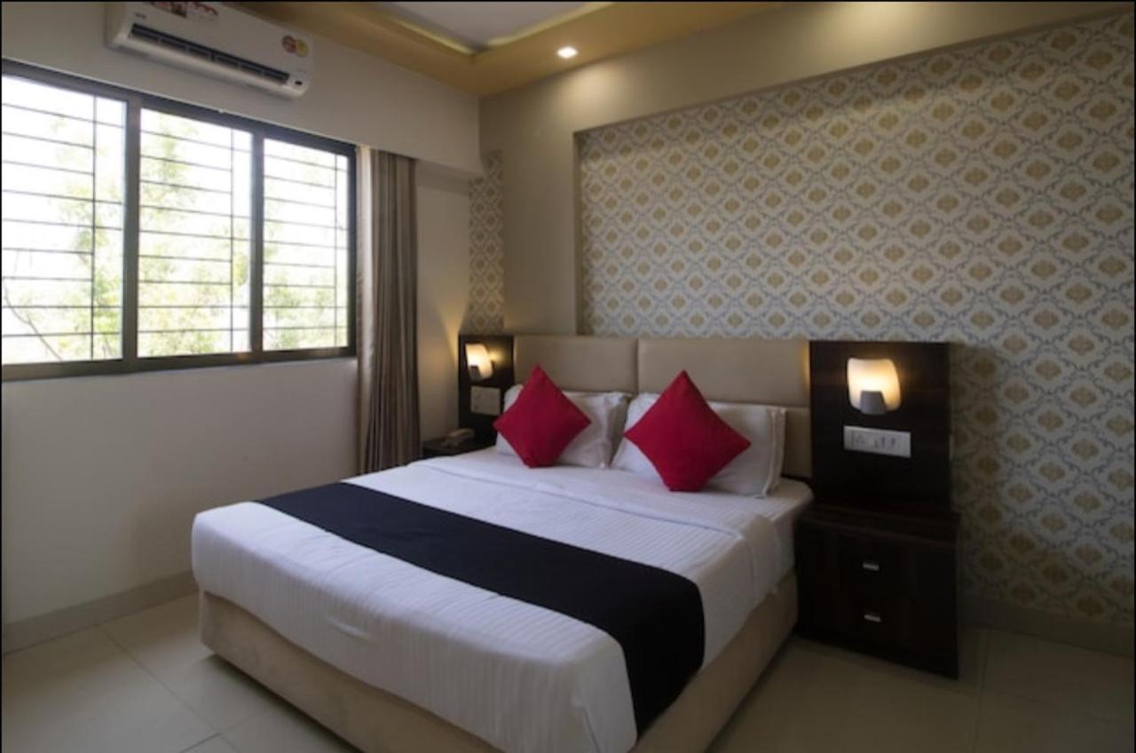 Hotel Galaxy Comforts Mumbai Exterior photo