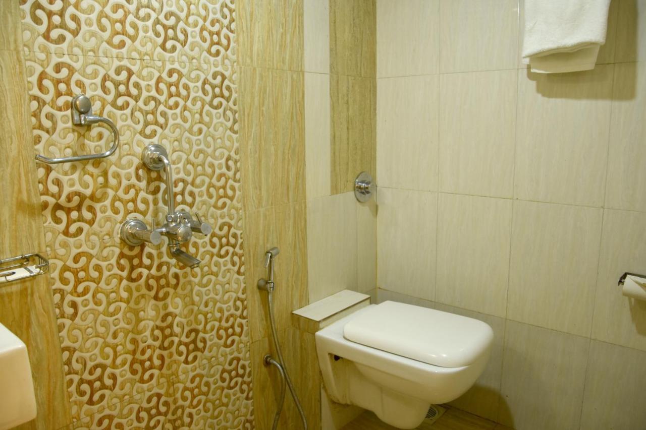 Hotel Galaxy Comforts Mumbai Exterior photo